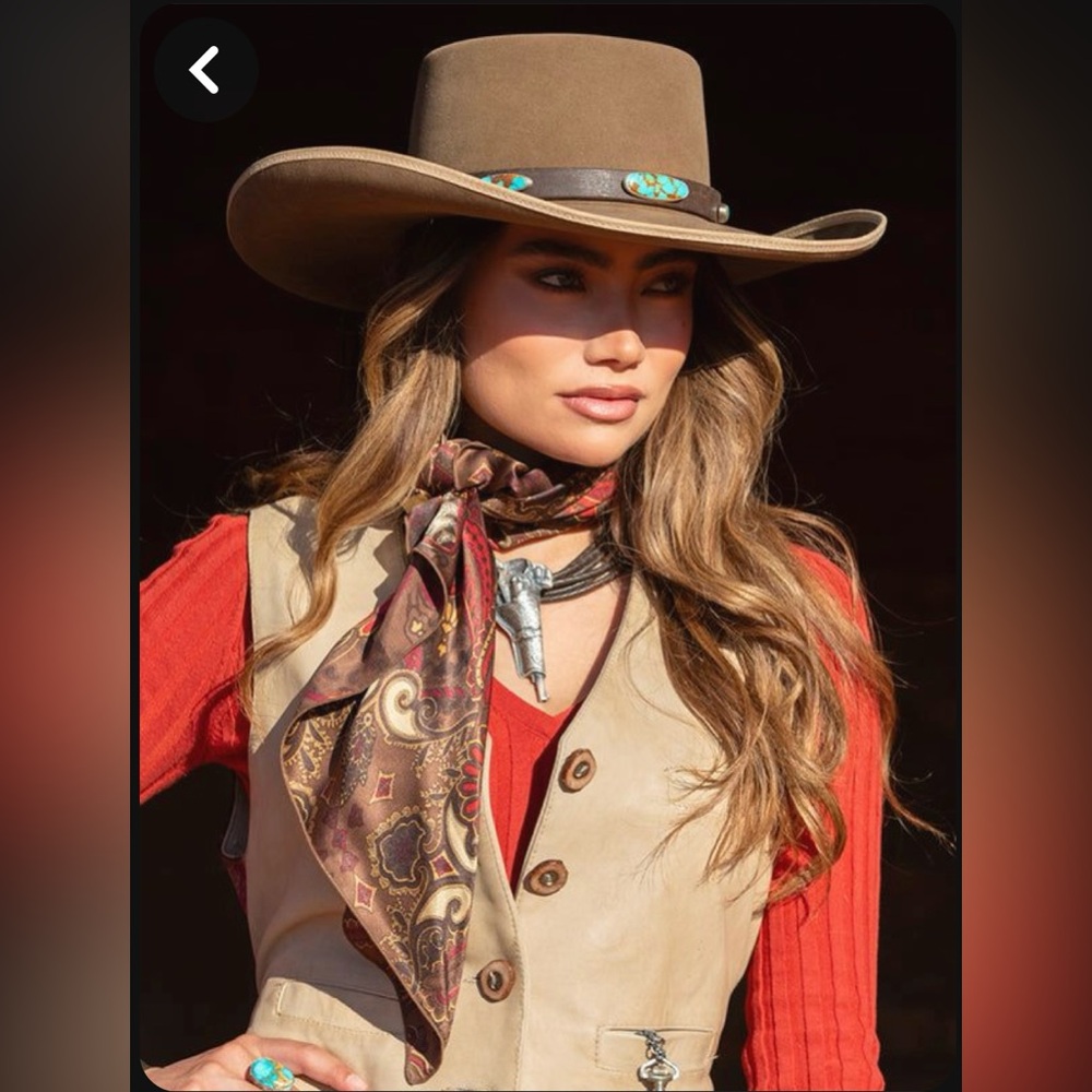 Vintage Bailey U-Rollit Brown Suede Felt
Western Cowboy Hat With Turquoise